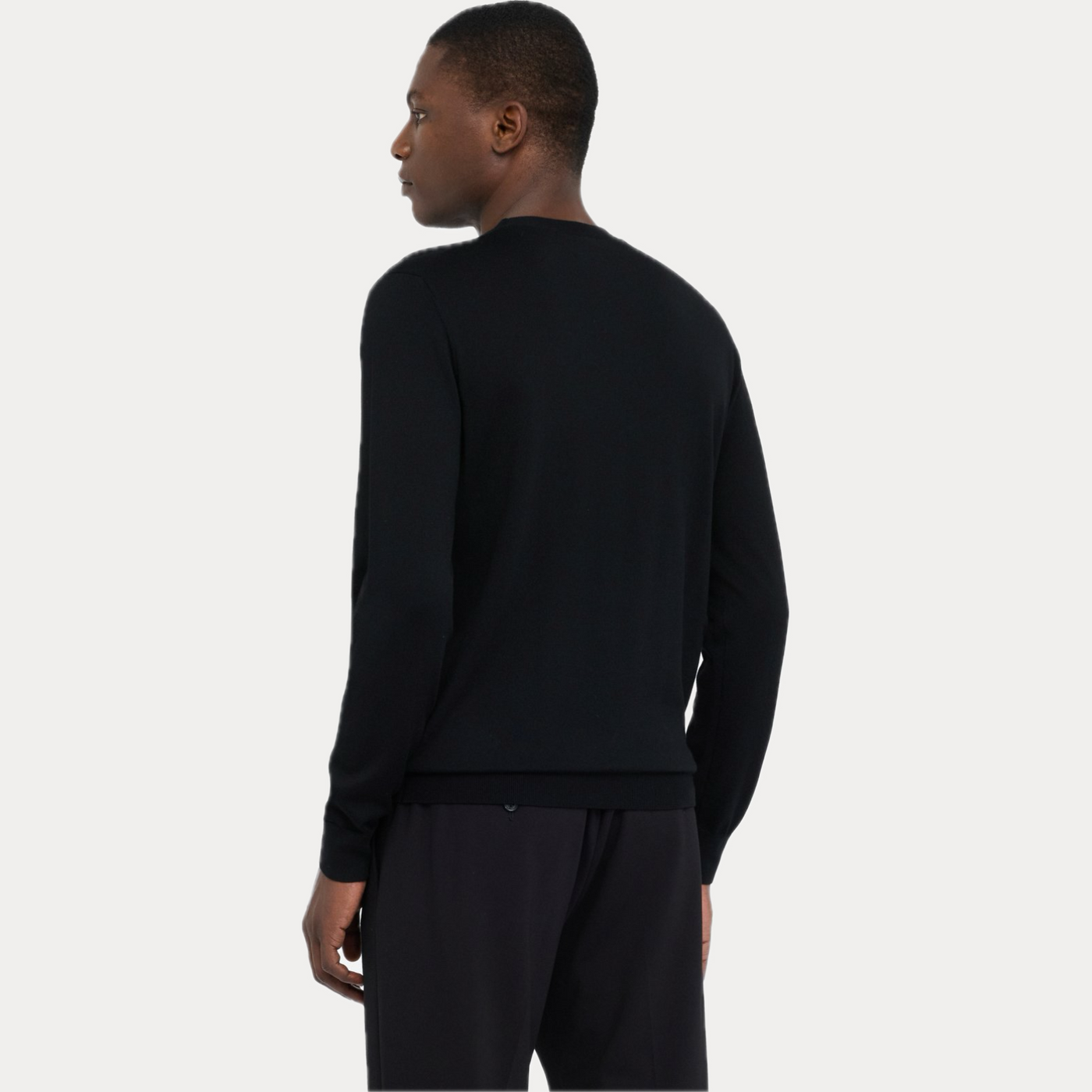 LIUJO - MAGLIA UOMO NERA CON SCOLLO A V