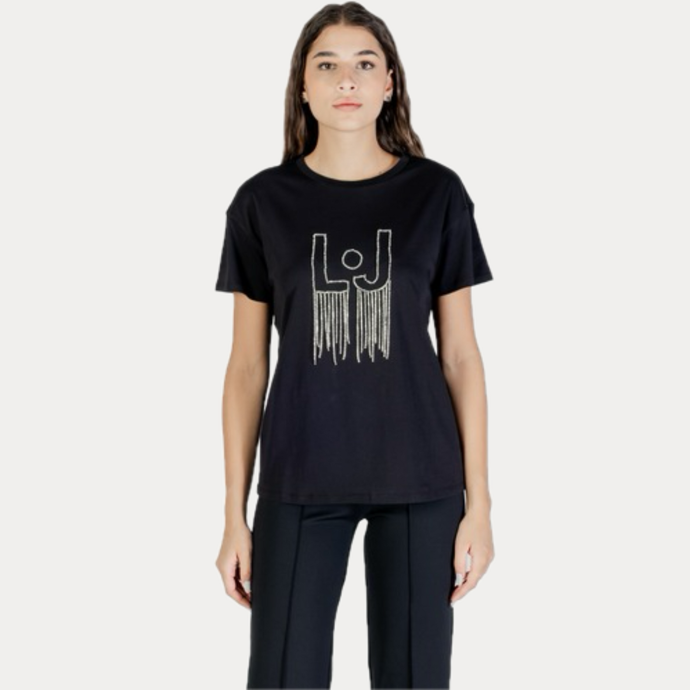 LIUJO - T-SHIRT DONNA NERA CON LOGO E PENDENTI