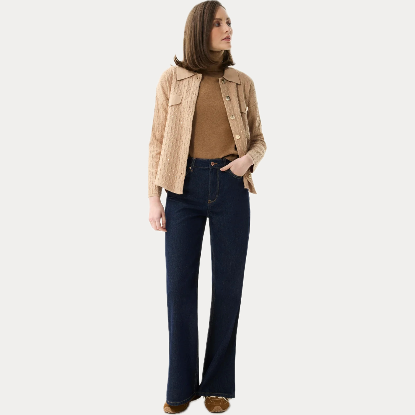 LEO & UGO - MAGLIA DONNA BEIGE CON BOTTONI DORATI EFETTO GIOIELLO