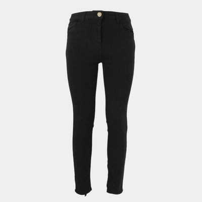 Jeans da donna firmato Elisabetta Franchi skinny con tasche laterali e chiusura con zip e bottone. Visuale frontale.
